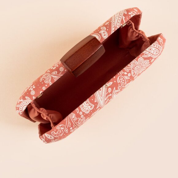 Francesca's Avery Wooden Frame Bandana Clutch NWT - Picture 2 of 11